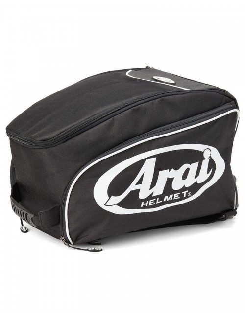 Sac à casque et Hans Arai